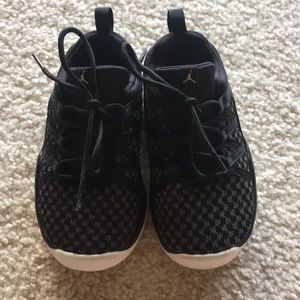 Jordan Deca Fly GT sneakers